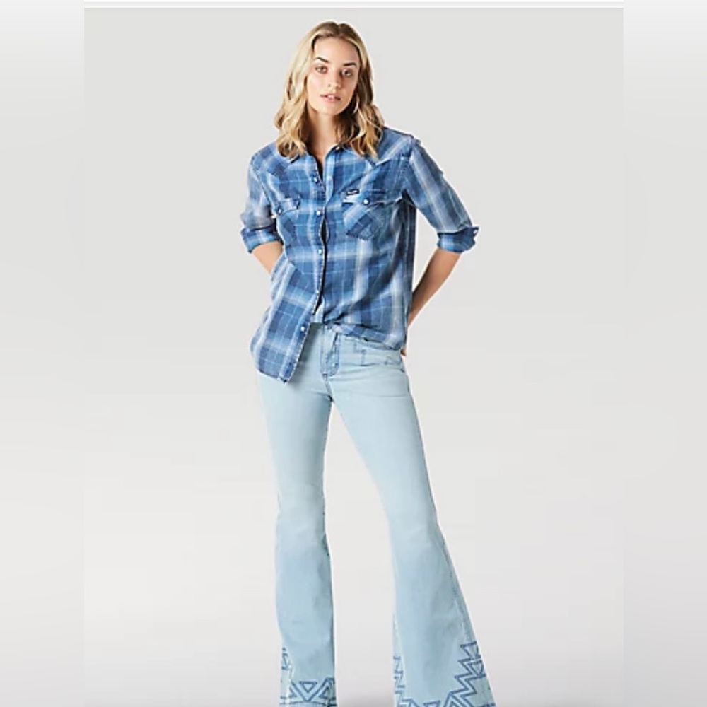 Wrangler essential long sleeve rancher